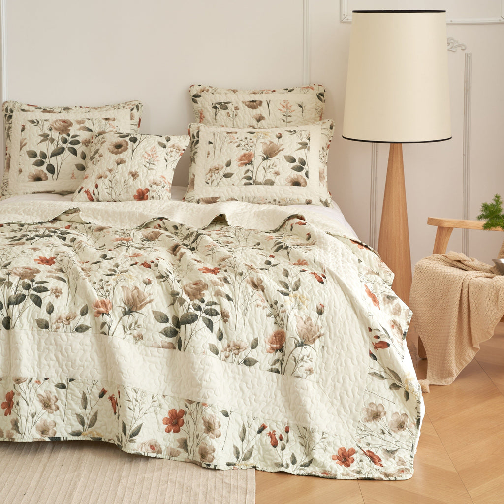 Meadow Rose Cottage Quilt Set