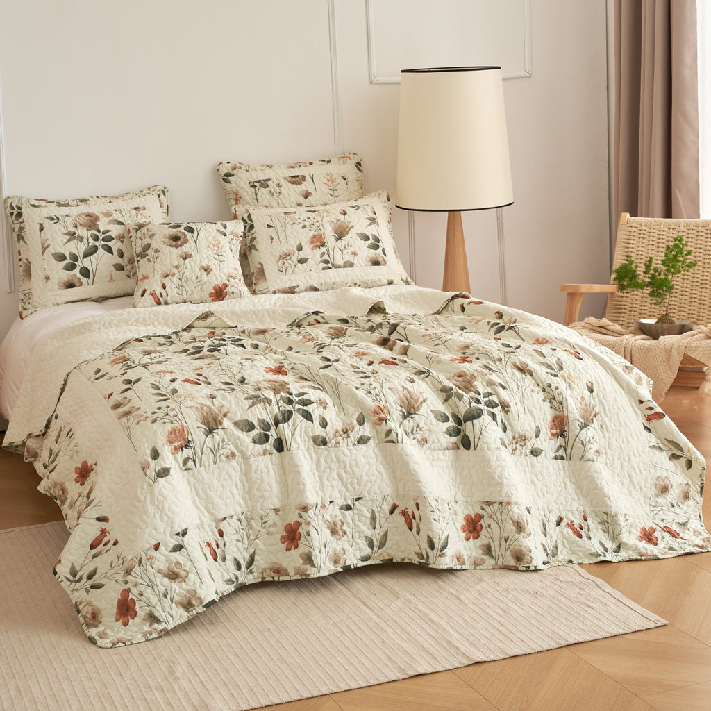 Meadow Rose Cottage Quilt Set